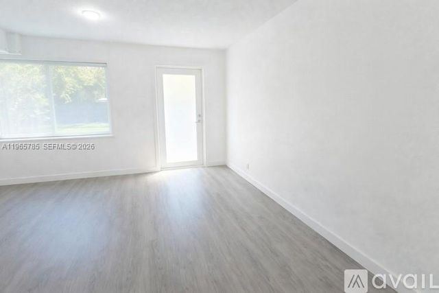 2308 NW 3rd Ave 3, Wilton Manors, FL 33311