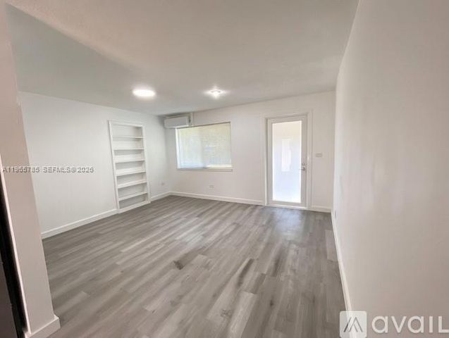 2308 NW 3rd Ave 3, Wilton Manors, FL 33311