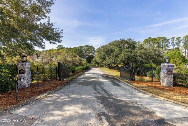 4002 Barnes Bluff Drive SE, Boiling Spring Lakes, NC 28461