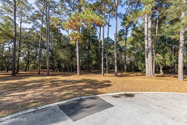 4002 Barnes Bluff Drive SE, Boiling Spring Lakes, NC 28461