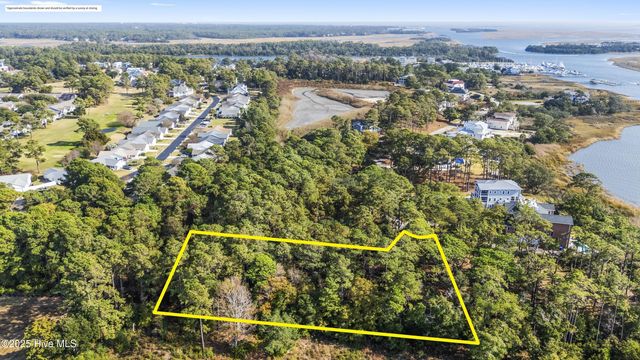 4002 Barnes Bluff Drive SE, Boiling Spring Lakes, NC 28461