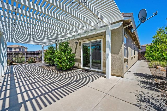 3700 Giggs Way, Roseville, CA 95661