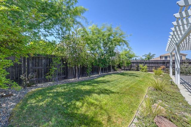 3700 Giggs Way, Roseville, CA 95661