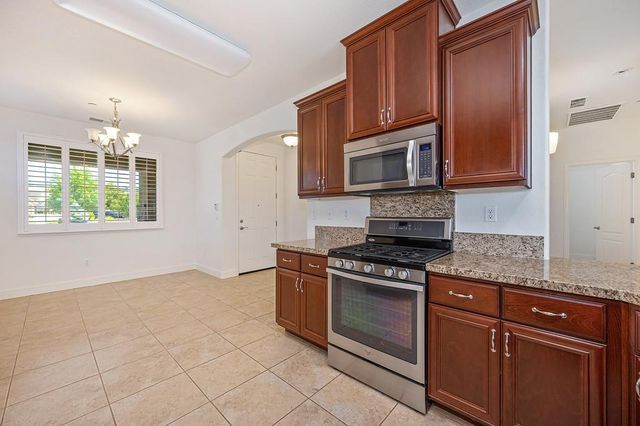 3700 Giggs Way, Roseville, CA 95661