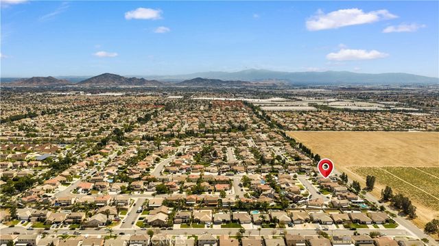 6766 Royal Crest Court, Fontana, CA 92336