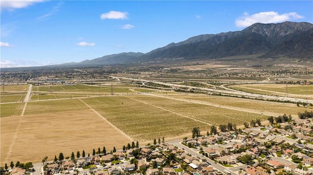 6766 Royal Crest Court, Fontana, CA 92336