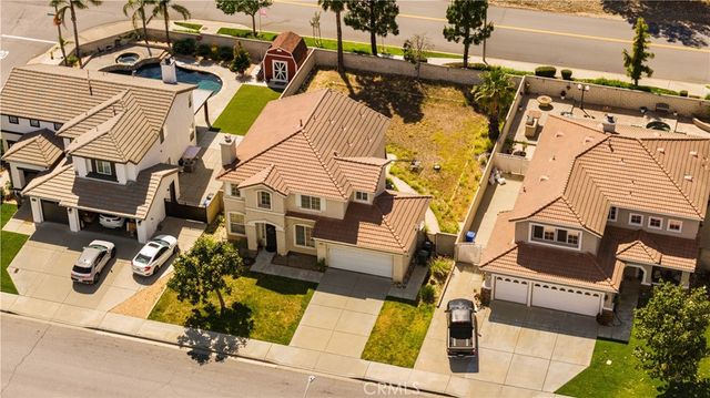 6766 Royal Crest Court, Fontana, CA 92336