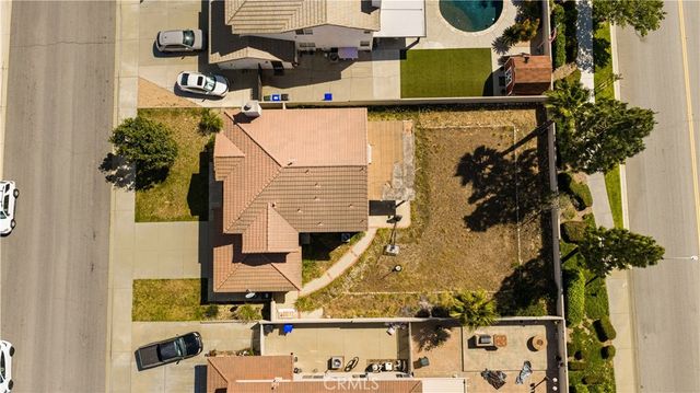 6766 Royal Crest Court, Fontana, CA 92336