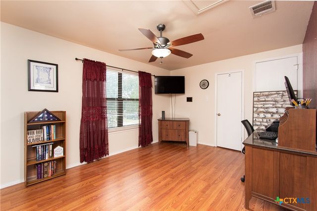 322 Fallen Leaf Lane, Temple, TX 76502