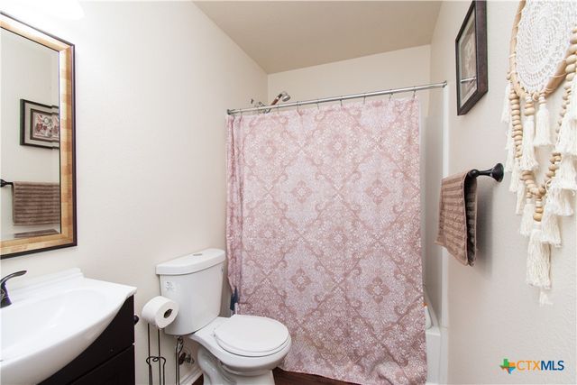 322 Fallen Leaf Lane, Temple, TX 76502