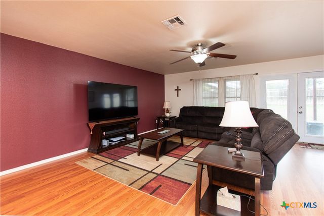 322 Fallen Leaf Lane, Temple, TX 76502