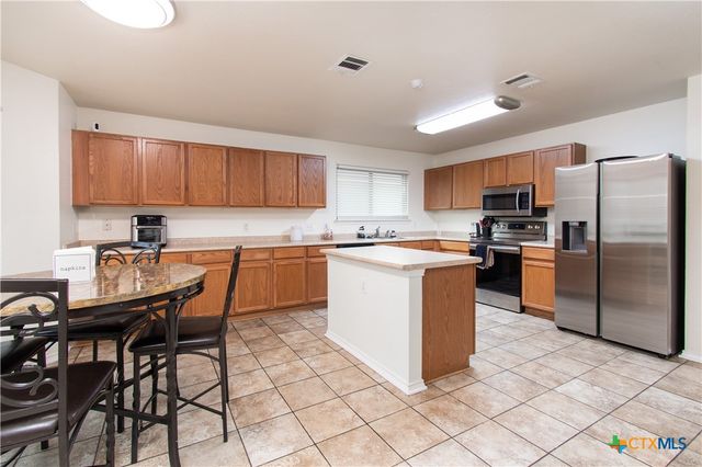 322 Fallen Leaf Lane, Temple, TX 76502