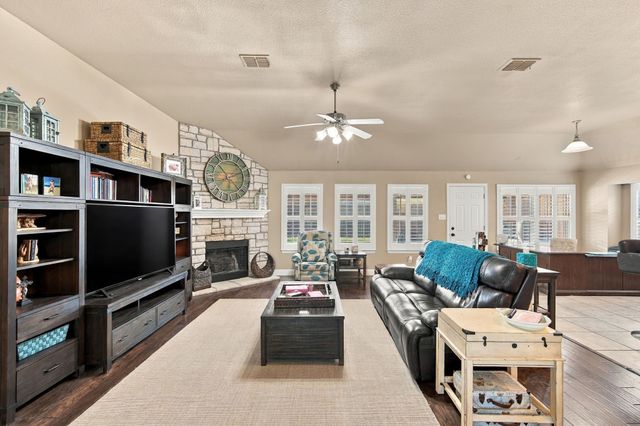 501 Branchwood Drive, Midlothian, TX 76065