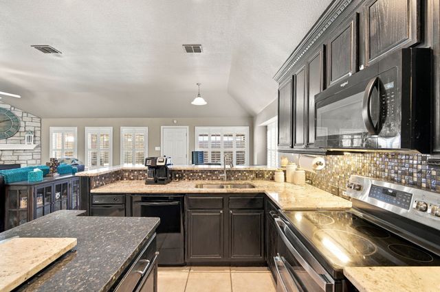 501 Branchwood Drive, Midlothian, TX 76065