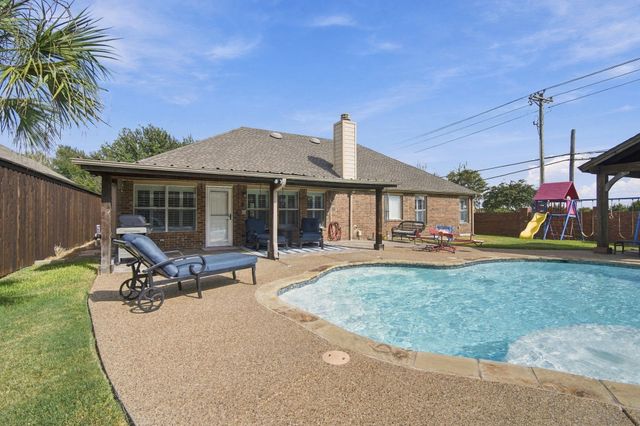 501 Branchwood Drive, Midlothian, TX 76065
