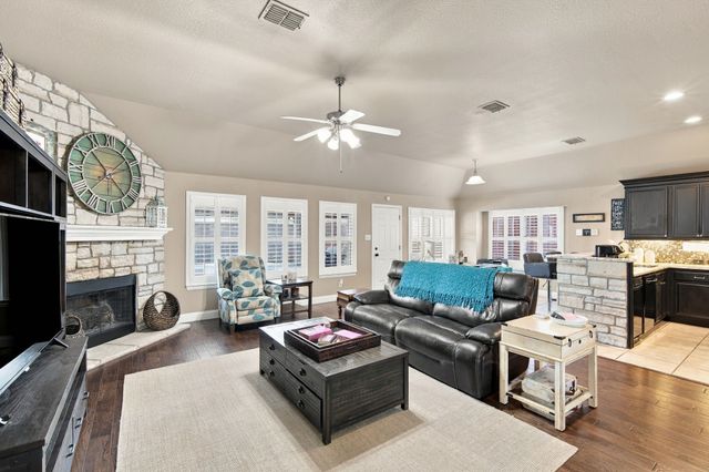 501 Branchwood Drive, Midlothian, TX 76065