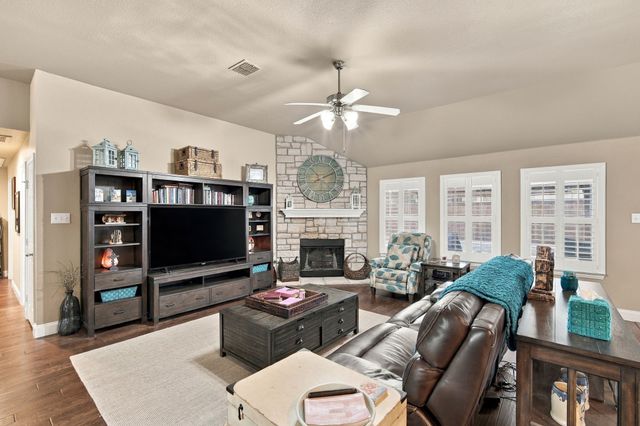 501 Branchwood Drive, Midlothian, TX 76065