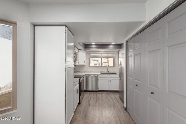 1384 N CARRIAGE Lane, Chandler, AZ 85224