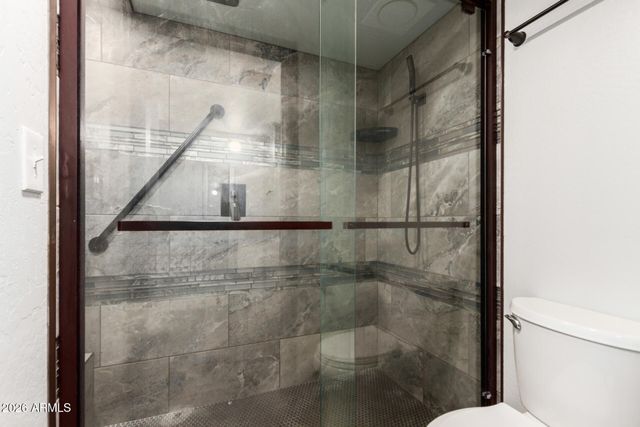 1384 N CARRIAGE Lane, Chandler, AZ 85224