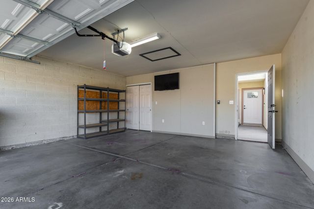 1384 N CARRIAGE Lane, Chandler, AZ 85224