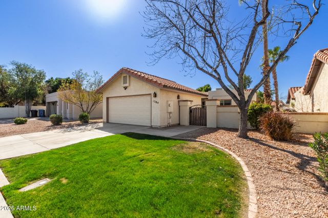 1384 N CARRIAGE Lane, Chandler, AZ 85224