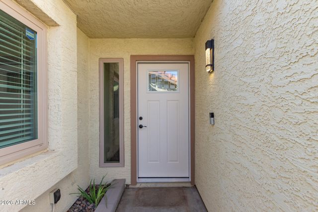1384 N CARRIAGE Lane, Chandler, AZ 85224