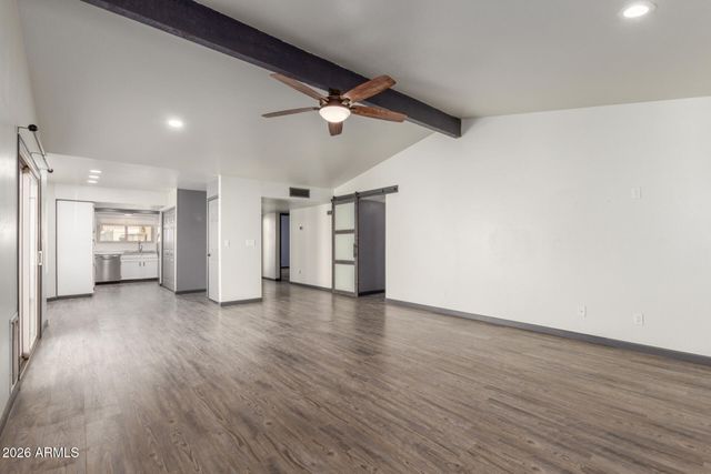 1384 N CARRIAGE Lane, Chandler, AZ 85224