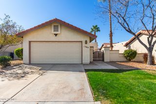 1384 N CARRIAGE Lane, Chandler, AZ 85224