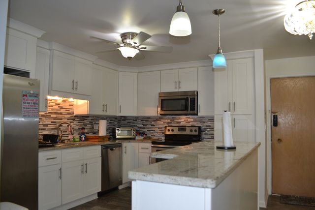 10048 S Pulaski Road 3E, Oak Lawn, IL 60453