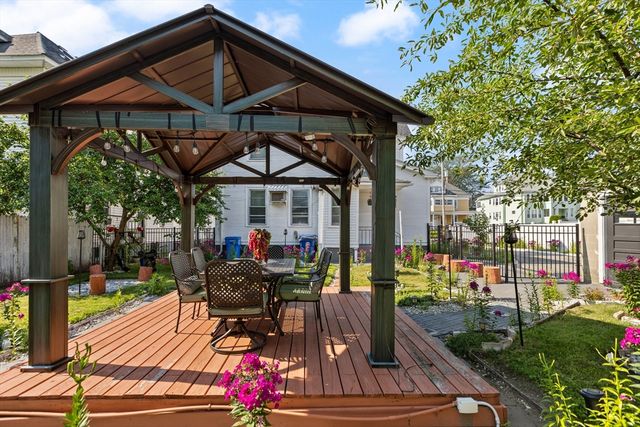 16 Logan St, Lawrence, MA 01841