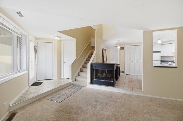 6337 Roosevelt Road 114, Berwyn, IL 60402