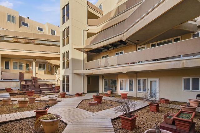 6337 Roosevelt Road 114, Berwyn, IL 60402