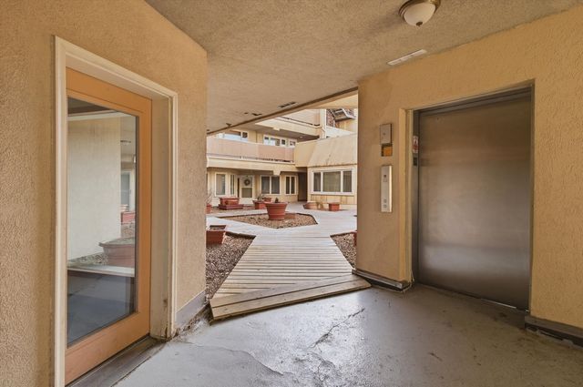 6337 Roosevelt Road 114, Berwyn, IL 60402