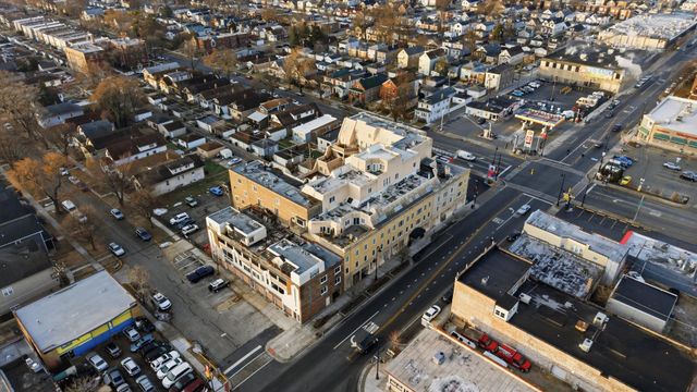 6337 Roosevelt Road 114, Berwyn, IL 60402