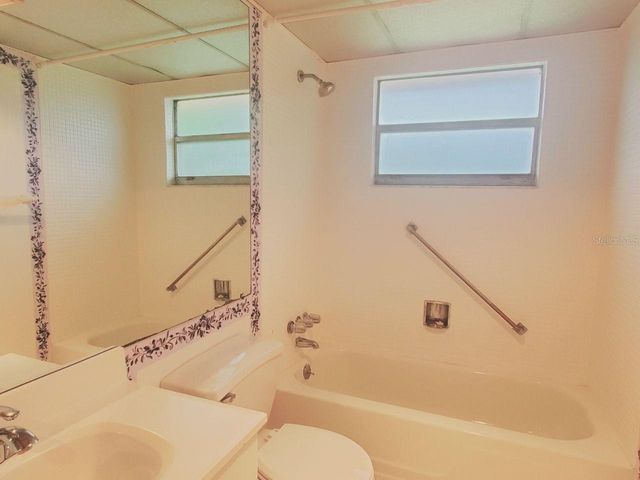 201 BEDFORD TRAIL 121, Sun City Center, FL 33573
