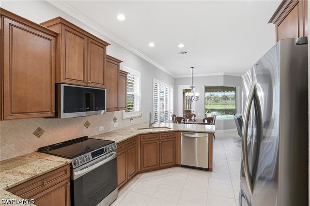 6039 Fairway CT, Naples, FL 34110