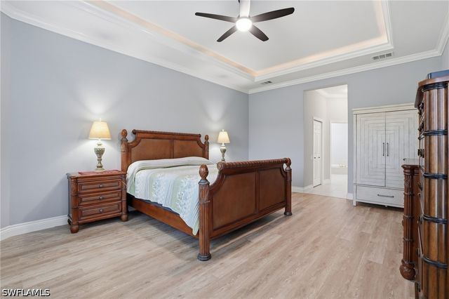 6039 Fairway CT, Naples, FL 34110