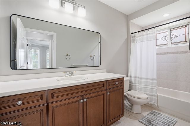 6039 Fairway CT, Naples, FL 34110