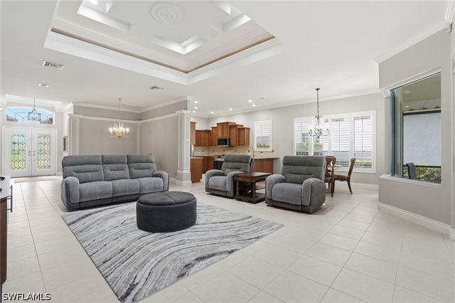 6039 Fairway CT, Naples, FL 34110