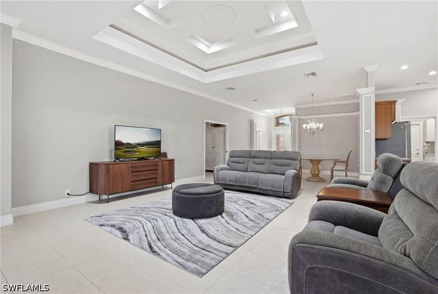 6039 Fairway CT, Naples, FL 34110