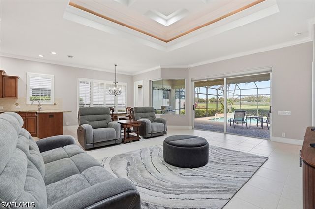 6039 Fairway CT, Naples, FL 34110