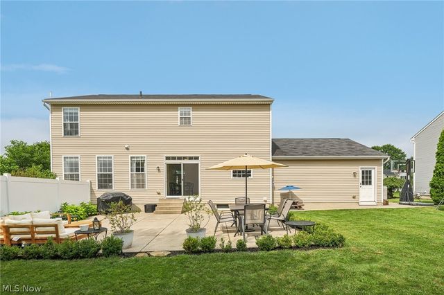 3821 Woodglen Avenue, Norton, OH 44203