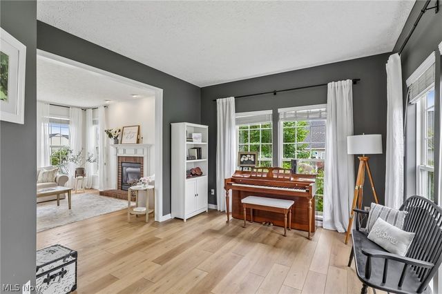 3821 Woodglen Avenue, Norton, OH 44203