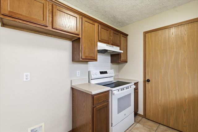 3215 W Bergman Street, Springfield, MO 65803