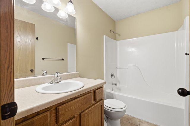 3215 W Bergman Street, Springfield, MO 65803