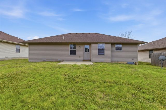 3215 W Bergman Street, Springfield, MO 65803