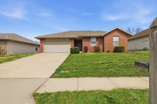 3215 W Bergman Street, Springfield, MO 65803