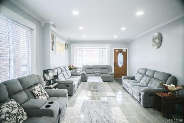 7724 Maple Street, Dearborn, MI 48126