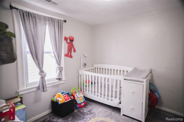 7724 Maple Street, Dearborn, MI 48126