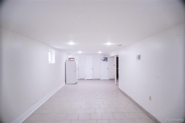 7724 Maple Street, Dearborn, MI 48126